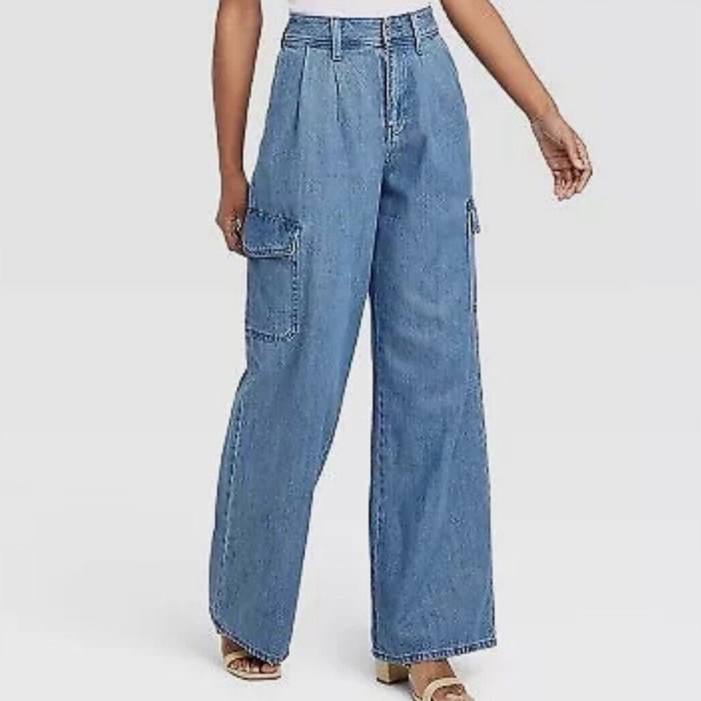 Universal Threads Wide leg Denim Cargo Pants SZ 2 NWT - Picture 2 of 6